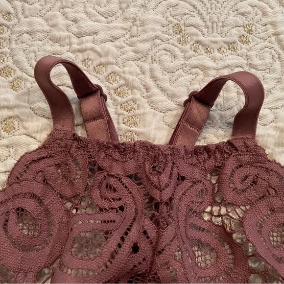 Pink by Victoria Secret Mauve Lace Size M Racerback Push Up Lace High Neck Bra - Picture 3 of 9